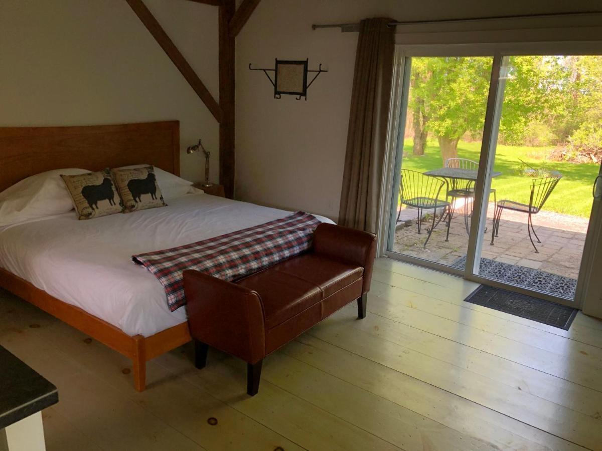Shoreham Inn Bed & Breakfast 외부 사진