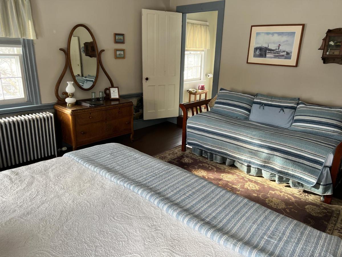 Shoreham Inn Bed & Breakfast 외부 사진