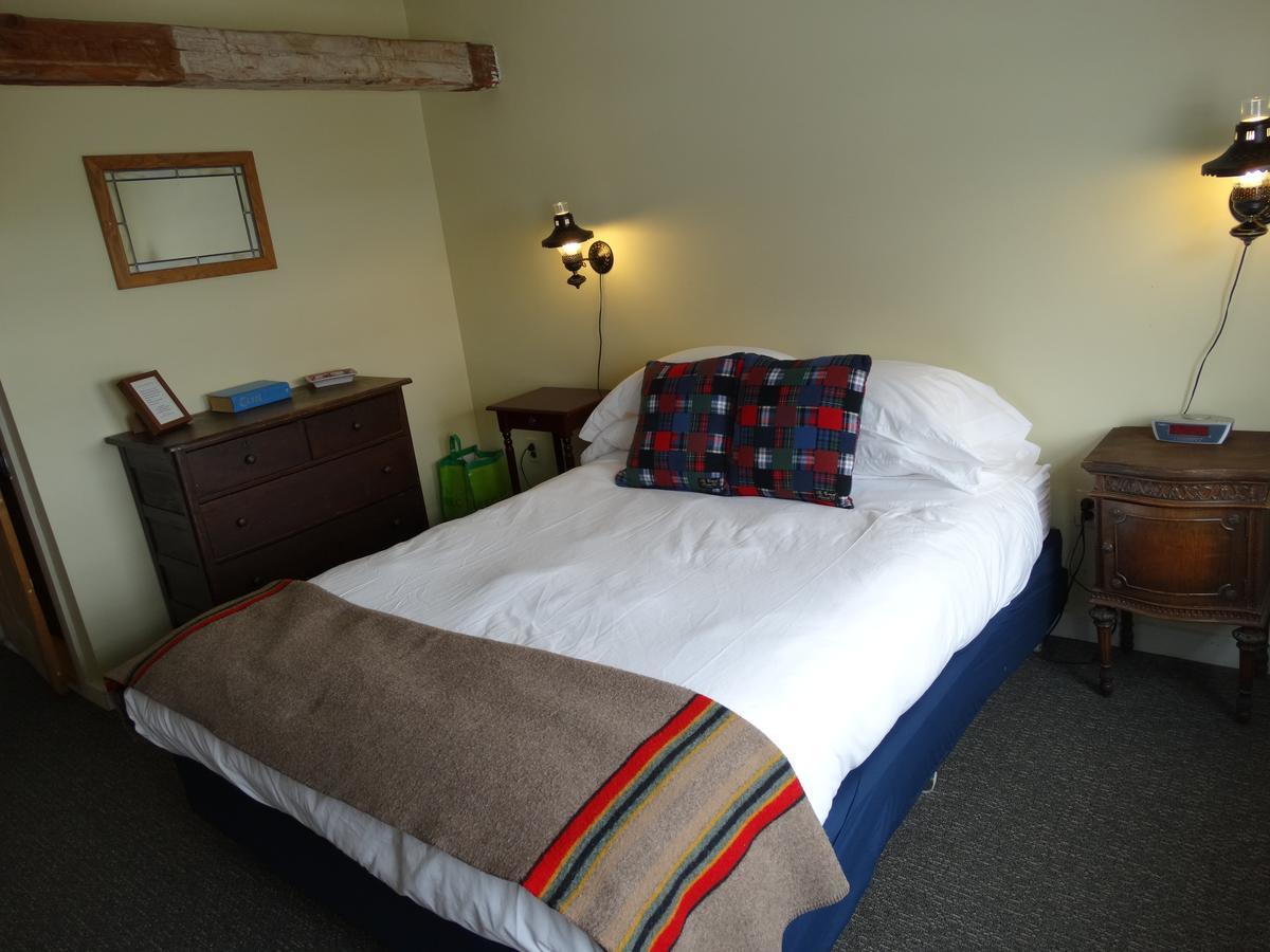 Shoreham Inn Bed & Breakfast 외부 사진
